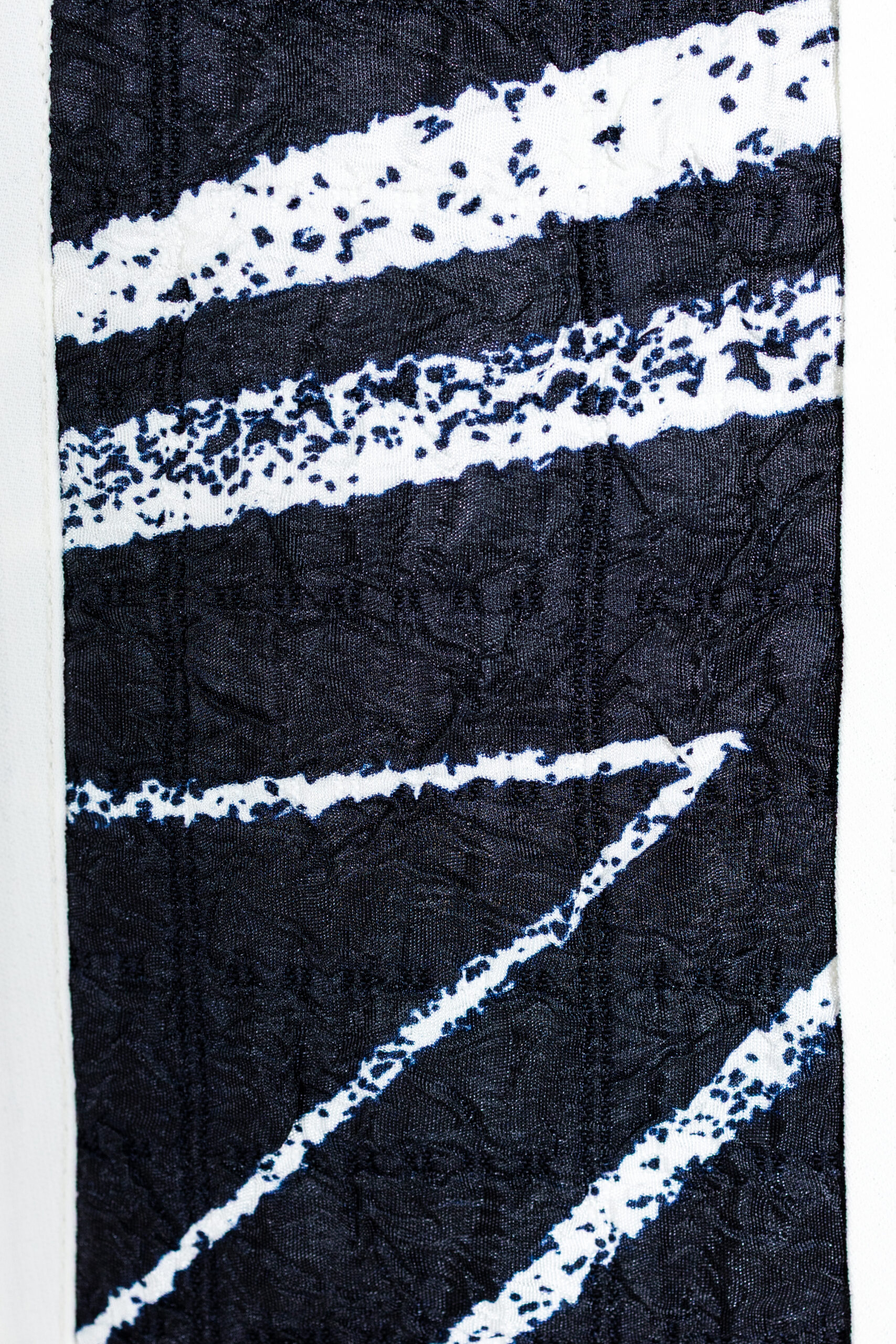 Off-White Kaftan with Graphic Zipped Placket (Light and Supple Fabric)